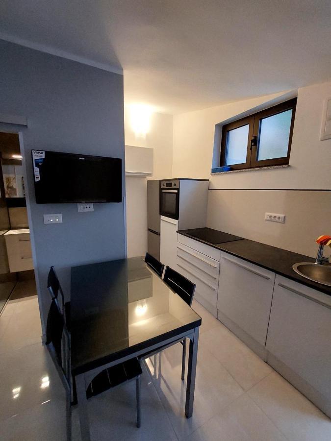 Apartman Ulrich Lukovo Exterior foto